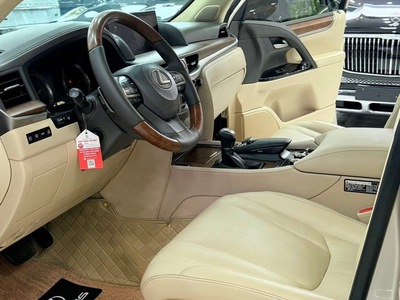 Bán Lexus LX570 Nhập Mỹ, lăn bánh 5 vạn. Xe siêu mới. 6