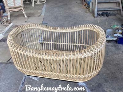 Nôi mây tự nhiên cho bé 2