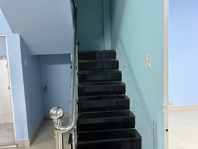 Cho thuê nhà hẻm ô tô Đường Số 9,P.Linh Tây,1 trệt 1 lầu,4PN 2WC,DT 5x18m,giá 10tr/tháng 4