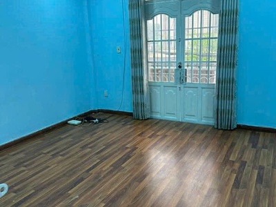 Cho thuê nhà hẻm ô tô Đường Số 9,P.Linh Tây,1 trệt 1 lầu,4PN 2WC,DT 5x18m,giá 10tr/tháng 6