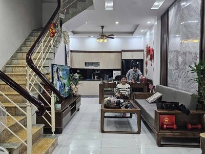 Bán 56M ngõ 559 kim ngưu tặng nhà dân xây gần ô tô hai bà trưng 1