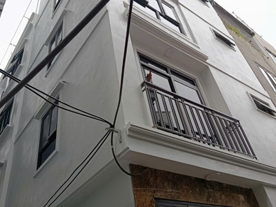 Bán nhà Phú Diễn Bắc Từ Liêm thang máy ở ngay đón tết nhỉnh 8 tỷ 0