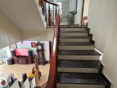 Bán nhà 3 tầng lô góc 62m2 Trại Chuối, Thượng Lý, Hồng Bàng, Hải Phòng. 5,5 tỷ 3