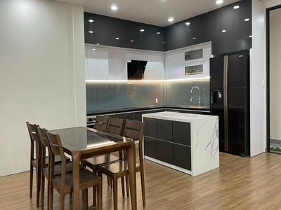 Tủ Bếp Acrylic Bóng Gương Màu Xám Cao Cấp Thiết Kế Hiện Đại 2