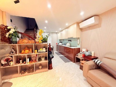 Hiếm, bán nhà võng thị, 45m 5 tầng, ở ngay, chỉ 13 tỷ 0