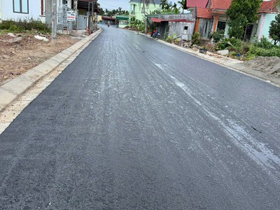 107m  đất nhánh 2 xóm 3 kính trực   đường nhựa mới   giá 1,9x tỷ  quỹ đất đẹp khu dân cư  zalo 0567 4