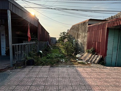 123m  mặt đường hợp đức   ngang 5m   trục kinh doanh trung tâm nam đồ sơn  giá quanh 4x tr/m   zalo 4