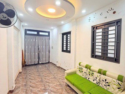 Ngay cmt8 - phạm văn hai, 33m2 2 tầng 2pn lô góc cực thoáng, nở hậu hoàn công đủ, chào chỉ 4.1 tỷ tl 2