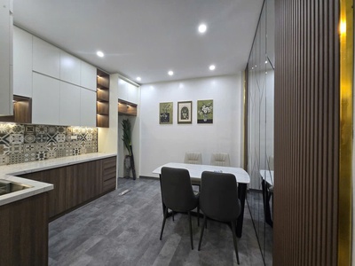 Chủ cần tiền bán gấp nhà cầu giấy diện tích 39m2 x4 tầng nhỉnh 11 tỷ 4