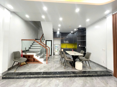 Cho thuê nhà mới phố Văn Cao, 4 p.ngủ full nội thất. 0