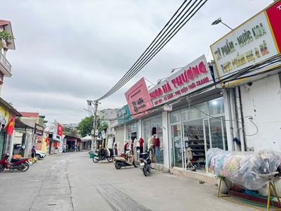 Bán gấp căn nhà c4 mặt tiền kinh doanh sầm uất, thôn giai lạc - tổ 2, quang minh 1