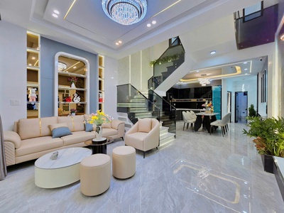 Bán nhà ngọc thuỵ long biên,30m oto tránh,ngõ thông,đẹp long lanh 50m 0