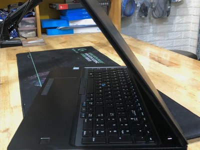 Laptop Dell Precision 3530 Core i5-8400H Ram 8GB SSD 256GB 2 VGA Rời Quadro P600 Máy Đẹp 3