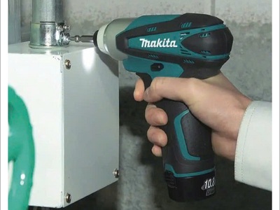 Máy bắt vít dùng pin mua ở đâu giá tốt 0