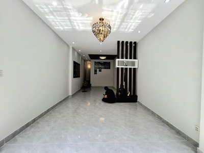 Hẻm 6m - nguyễn tri phương - quận 10 - 44m2 - 5 tầng - kinh doanh - giá 13.5 tỷ 0