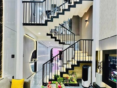 4 tầng 42m2 có 6 tỏi x lê hoàng phái phường 17 gò vấp tp. hồ chí minh. 2