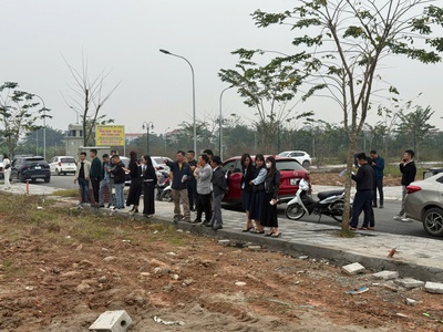 Em bán lô 2 mặt thoáng vườn cây đẹp thứ 2 nhưng trúng rẻ nhất trong 5 ô góc của khu đấu giá cát hạ 2