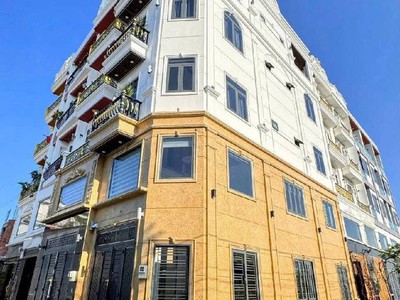 Không có căn thứ 2 - ngay trung tâm  - nhà 4 tầng hẻm xe tải - ngang khủng 4m 2