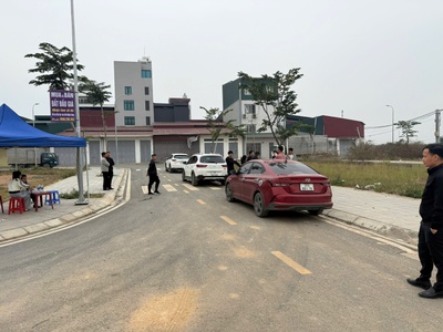 Em bán lô 2 mặt thoáng vườn cây đẹp thứ 2 nhưng trúng rẻ nhất trong 5 ô góc của khu đấu giá cát hạ 4