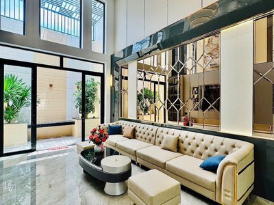 Vị trí đẹp, bán nhà văn cao, ô tô đỗ cửa, ở ngay, chỉ 14 tỷ 1