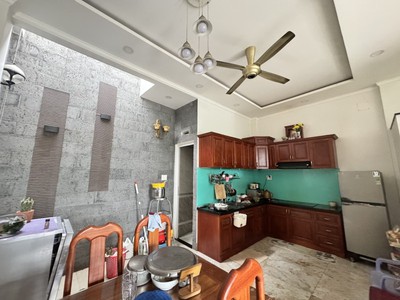 Bán nhà 4 tầng trong ngõ làng tăng phú, q.9, thủ đức, tp hcm. dt 61m2, giá 7,99  tỷ, sổ hồng, 4pn, 2