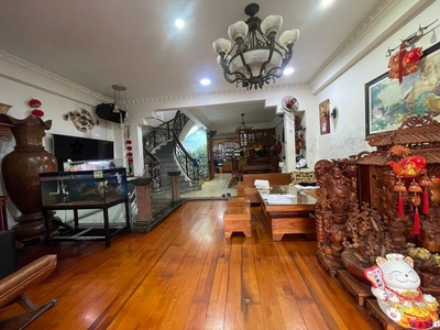 Bán nhà trong ngõ thạnh xuân quận 12, diện tích 600m2, 10 phòng ngủ, giá hời 36 tỷ, sổ đỏ chính 1