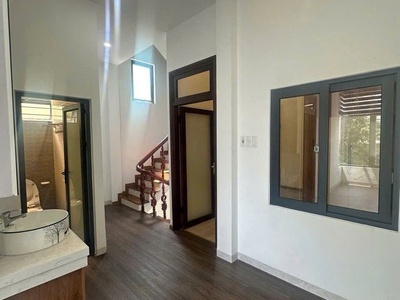 Mặt tiền đường 7.5m gần chợ tân an, công viên, trường học, 3 mê cứng như mới, dòng tiền 12tr 2