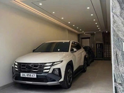 Phố bồ đề  dt 60m - mt 4m xây 6 tầng lầu  gara 2 oto  chỉ 1x tỷ là trao chìa khoá 0