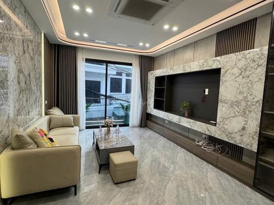 Phố bồ đề  dt 60m - mt 4m xây 6 tầng lầu  gara 2 oto  chỉ 1x tỷ là trao chìa khoá 1