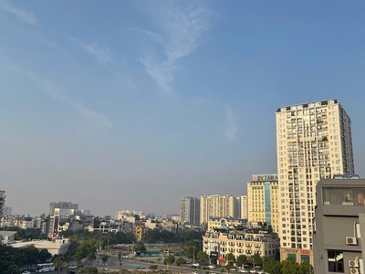 Phố bồ đề  dt 60m - mt 4m xây 6 tầng lầu  gara 2 oto  chỉ 1x tỷ là trao chìa khoá 4