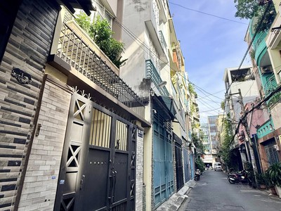 Nhà Cô/Chú cán bộ Phường Bảy Hiền - 65m2, ngang 4m, VF9 đỗ cửa, 1/ - sát Bàu Cát đôi. 0