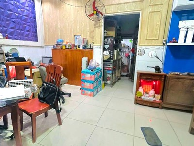 QUẬN 10 - NGÃ SÁU NGUYỄN TRI PHƯƠNG - 1 căn ra mặt tiền - 65m2, ngang 6.5m - giá cực hấp dẫn. 1