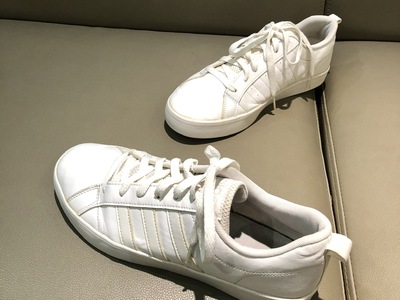 Đôi Adidas chính hãng size 41,5 còn rất mới 1