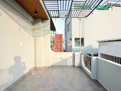 Biệt thự trung tâm quận 10, cmt8 p13, hẻm 6m, ngang 7m, dt 175m 4