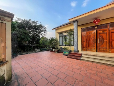 Bán đất tặng nhà đẹp trung tâm thị trấn bút sơn 1