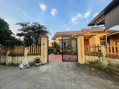 Bán đất tặng nhà đẹp trung tâm thị trấn bút sơn 2