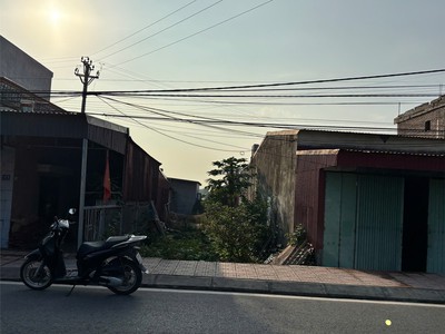 Mặt đường hợp đức nam đồ sơn giá loanh quanh 4x triệu/m trục chính kinh doanh zalo 0567 222 4