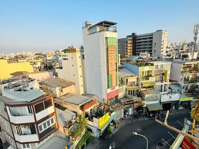 Nhà mt đường nguyễn văn đậu quận bình thạnh phường 11 cũ. 0