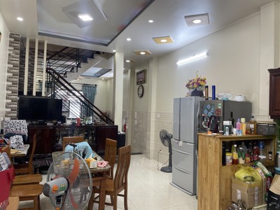 Bán nhà 3 tầng đường lê thị hoa, bình chiểu, thủ đức. dt 71m2, sổ hồng, giá 5,8 tỷ. liên hệ: 1