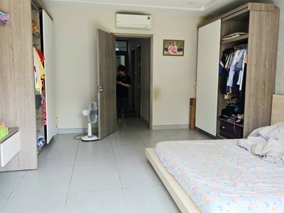 Bán nhà 3 tầng đường lê thị hoa, bình chiểu, thủ đức. dt 71m2, sổ hồng, giá 5,8 tỷ. liên hệ: 3