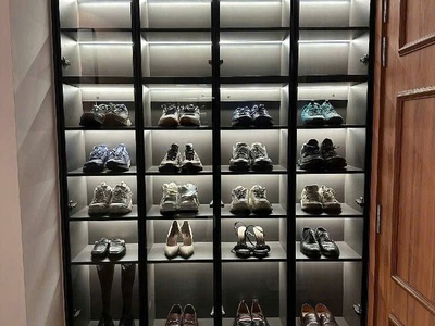  chung cư cao cấp trung tâm tố hữu   đi lê văn lương, khuất duy tiến quá nhanh. 3 pn. chỉ 9,x tỷ. 3