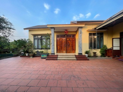 Bán đất tặng nhà đẹp trung tâm thị trấn bút sơn 3