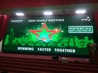 Tại sao các thương hiệu lớn luôn ưu tiên màn hình LED trong các sự kiện ra mắt sản phẩm 1