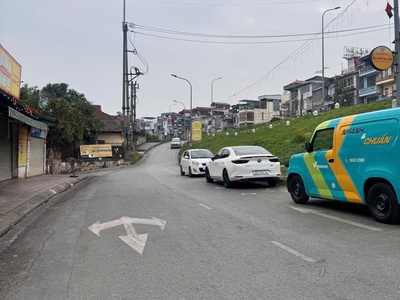 Bán nhà đẹp dân xây mặt ngõ thông ô tô vào nhà, lô góc 85m2 x 5 tầng x 22.3 tỷ.long biên- hà nội. 2