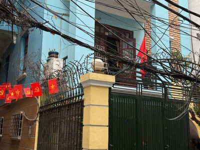 Bán nhà đẹp dân xây mặt ngõ thông ô tô vào nhà, lô góc 85m2 x 5 tầng x 22.3 tỷ.long biên- hà nội. 0