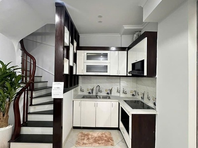 Bán nhà phương canh 20m ô tô tránh gần đại học fpt- 7 tỷ 4