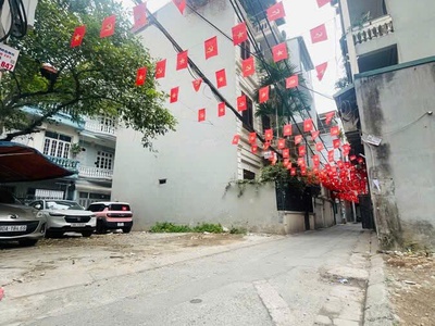 Phố ngọc lâm mảnh đất vuông đẹp giá trị và tiềm năng chỉ hơn 6 tỷ là gả đi 2