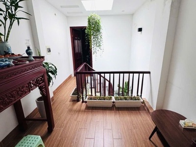 Bán nhà cấu giấy 40m giá 10,5 tỷ gần ô tô tránh,ngõ thông 3