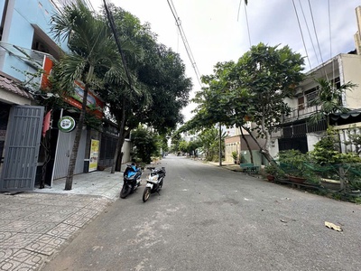 Nhà mặt tiền dt hơn 200m2 -kv hoàng diệu 2 - f linh chiểu 2