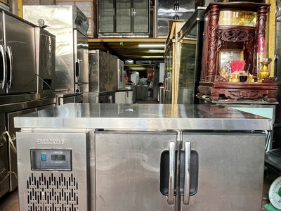 Thanh lý tủ bàn mát - Berjaya - 1m2 - mới trên 85 0